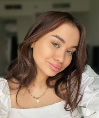 Полина