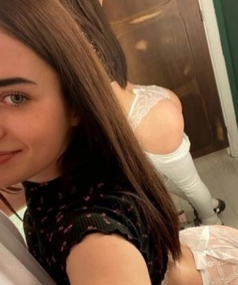 Живу в Москве и я опытная индивидуалка, способная удовлетворить самые скрытые желания. У меня есть все, чтобы сделать наше свидание незабываемым - красивое личико, горячее тело и неотразимое обаяние. Я предлагаю широкий спектр услуг, включая классический, оральный и анальный секс, эротический массаж, стриптиз и многое другое. Обещаю тебе часы настоящего наслаждения и релаксации. У меня есть отличные отзывы и фото подтверждающие мою привлекательность. Не упусти шанс провести время со мной и позвони мне прямо сейчас! 💋🔥 Вера